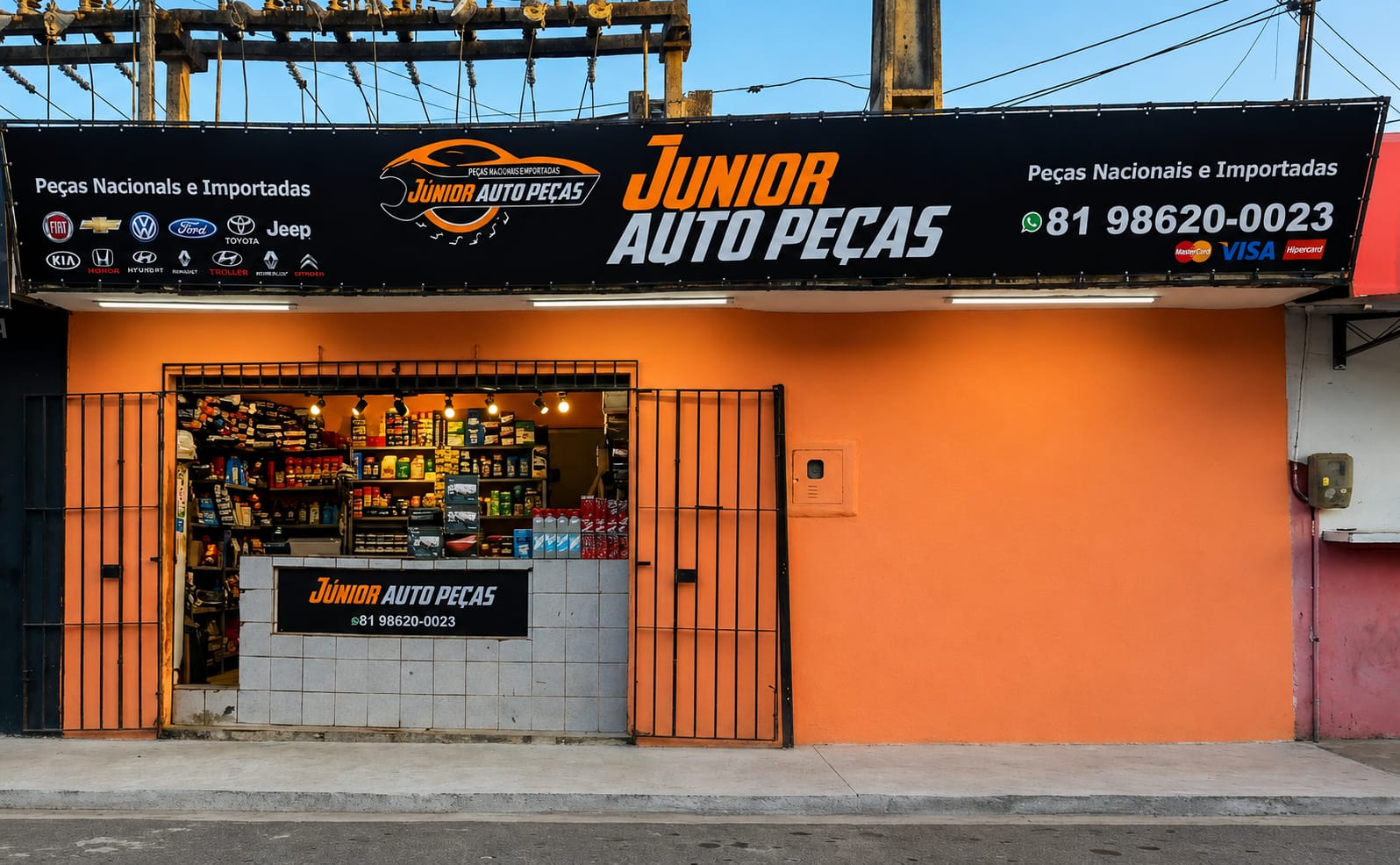 Frente da loja Júnior Auto Peças em Piedade